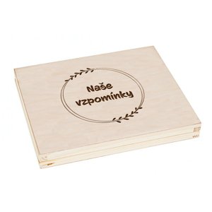 FK Dřevěná krabička na dárek nebo fotografie 10x15 s gravírováním NAŠE VZPOMÍNKY - 22x18x3 cm, Přírodní